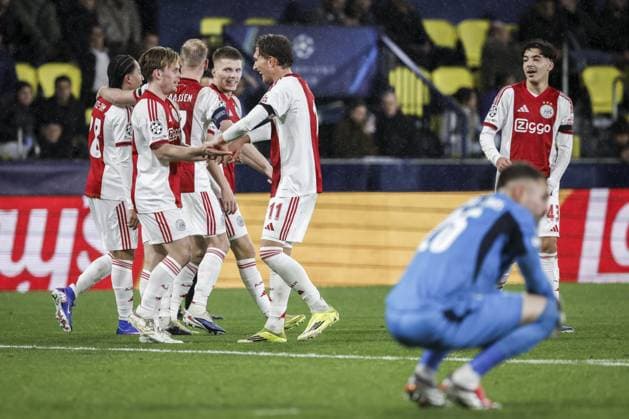 VILLARREAL - (l-r) Kian Fitz-Jim of AFC Ajax, Oliver Edvardsen of AFC Ajax, Davy Klaassen of AFC Ajax, Anton Gaaei of AFC Ajax, Mika Godts of AFC Ajax and Rayane Bounida of AFC Ajax celebrate the 2-1 goal as Villarreal CF goalkeeper Arnau Tenas reacts during the UEFA Champions League match between Villarreal CF and AFC Ajax at Estadio de la Ceramic on January 20, 2026 in Villarreal, Spain. BAS CZERWINSKI ANP UEFA Champions League 2025 26 League Phase MD7 2025-2026 xVIxANPxSportx xxANPxIVx 548113404 originalFilename: 548113404.jpg