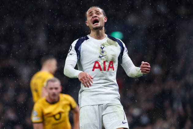 Xavi Simons of Tottenham Hotspur reacts in frustration Tottenham Hotspur v Borussia Dortmund, Football, UEFA Champions League 2025 26 League Phase MD7, Tottenham Hotspur Stadium, London, UK, 20 01 26 Editorial use only  Copyright: xAnthonyxHanc Shutterstockx 16377490ap