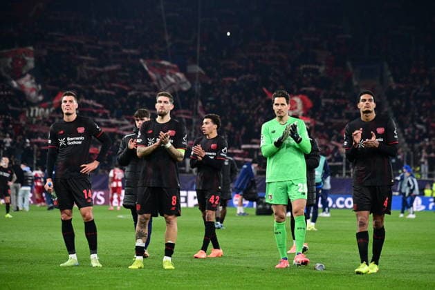 UEFA Champions League, Olympiacos FC vs Bayer 04 Leverkusen - Players of Leverkusen react at the end of the UEFA Champions League league phase matchday 7 soccer match betweenOlympiacos and Leverkusen held at Georgios Karaiskakis Stadium in Piraeus, Greece, 20 January 2025. IMAGO ONE INCH PRODUCTIONS PIRAEUS Greece Copyright: xOnexInchxProductionsx 6819504