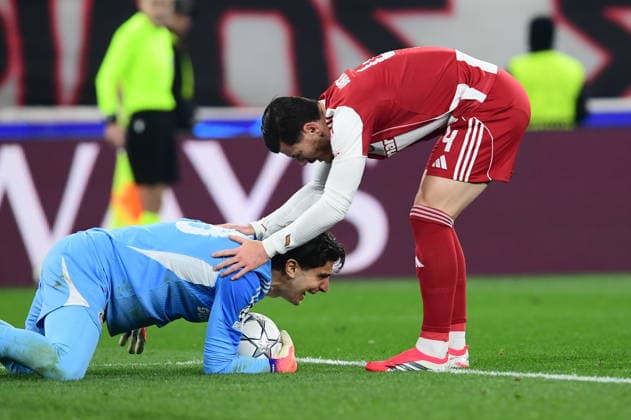 UEFA Champions League, Olympiacos FC vs Bayer 04 Leverkusen - Kostas Tzolakis goalkeepr of Olympiacos in action during the UEFA Champions League league phase matchday 7 soccer match betweenOlympiacos and Leverkusen held at Georgios Karaiskakis Stadium in Piraeus, Greece, 20 January 2025. IMAGO ONE INCH PRODUCTIONS PIRAEUS Greece Copyright: xOnexInchxProductionsx 6819462
