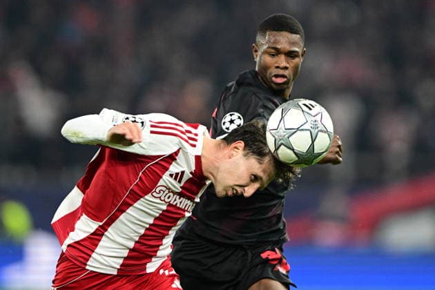 UEFA Champions League, Olympiacos FC vs Bayer 04 Leverkusen - Panagiotis Retsos of Olympiacos in action against Christian Kofane of Leverkusen during the UEFA Champions League league phase matchday 7 soccer match betweenOlympiacos and Leverkusen held at Georgios Karaiskakis Stadium in Piraeus, Greece, 20 January 2025. IMAGO ONE INCH PRODUCTIONS PIRAEUS Greece Copyright: xOnexInchxProductionsx 6819268