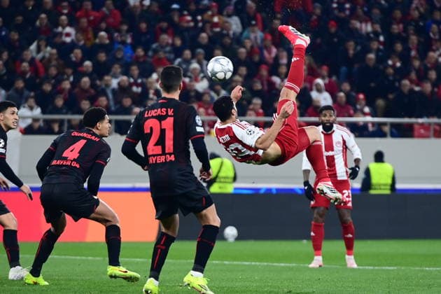 UEFA Champions League, Olympiacos FC vs Bayer 04 Leverkusen - Mehdi Taremi of Olympiacos in action during the UEFA Champions League league phase matchday 7 soccer match betweenOlympiacos and Leverkusen held at Georgios Karaiskakis Stadium in Piraeus, Greece, 20 January 2025. IMAGO ONE INCH PRODUCTIONS PIRAEUS Greece Copyright: xOnexInchxProductionsx 6819286