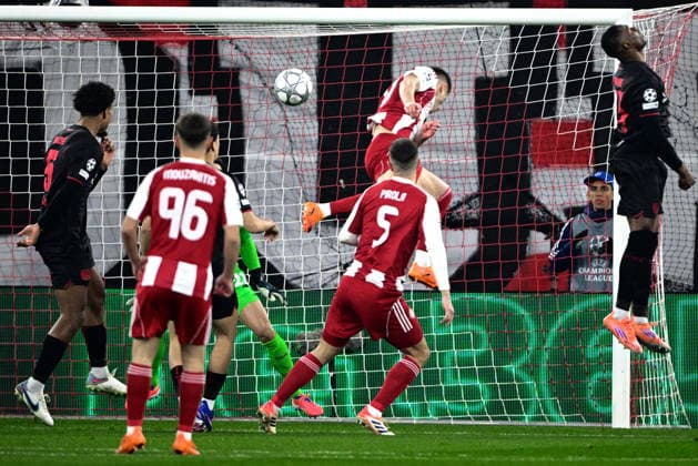 UEFA Champions League, Olympiacos FC vs Bayer 04 Leverkusen - Costinha of Olympiacos in action while scoring the 1-0 during the UEFA Champions League league phase matchday 7 soccer match betweenOlympiacos and Leverkusen held at Georgios Karaiskakis Stadium in Piraeus, Greece, 20 January 2025. IMAGO ONE INCH PRODUCTIONS Î‘Î˜Î—ÎÎ‘ Greece Copyright: xOnexInchxProductionsx 6819097