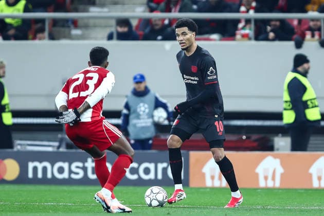 January 20, 2026, Piraeus, Piraeus, Greece: 10 MALIK TILLMAN of Bayer Leverkusen competes with 23 RODINEI of Olympiacos during the UEFA Champions League, League Phase, Matchday 7 game between Olympiacos and Bayer 04 Leverkusen at Georgios Karaiskakis Stadium on January 20, 2026, in Piraeus, Greece. Piraeus Greece - ZUMAk160 20260120_zip_k160_014 Copyright: xStefanosxKyriazisx