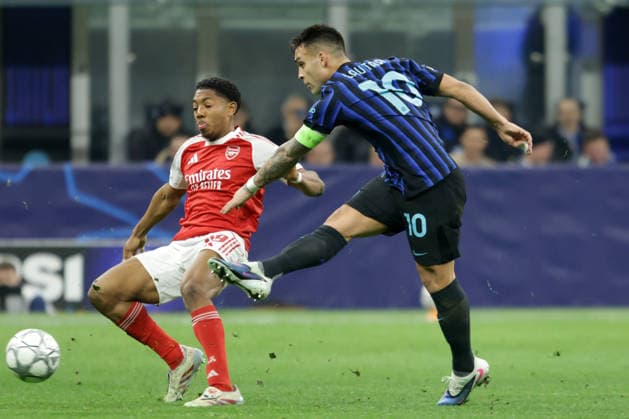 LAUTARO MARTINEZ, Inter, MYLES LEWIS SKELLY, Arsenal, Champions League, 2025-26, Inter vs Arsenal 1-2, 20-01-2026, Contrasto, Action CHAMPIONS LEAGUE 2025-26 INTER-ARSENAL 1-2
