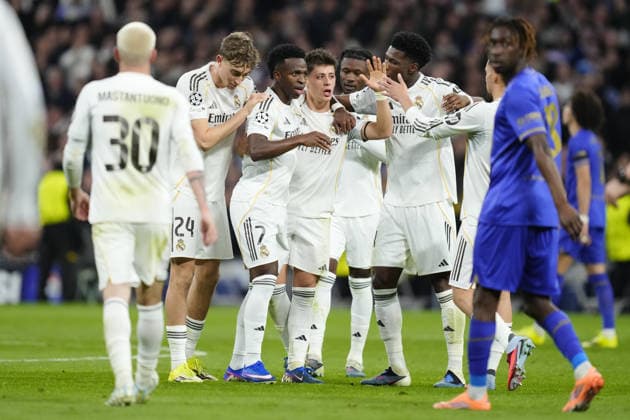 Real Madrid C.F. v AS Monaco - UEFA Champions League MADRID, SPAIN - JANUARY 20: Vinicius Junior left winger of Real Madrid and Brazil celebrates after scoring his sides first goal during the UEFA Champions League 2025 26 League Phase MD7 match between Real Madrid C.F. and AS Monaco at Estadio Santiago Bernabeu on January 20, 2026 in Madrid, Spain. Jose Hernandez Anadolu Madrid Spain. Editorial use only. Please get in touch for any other usage.  Copyright: x2026xAnadoluxJosexHernandezx