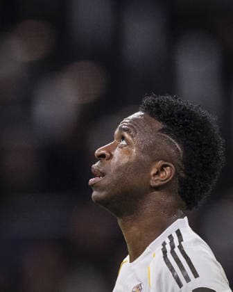 MADRID, SPAIN - JANUARY 20: Vinícius Júnior of Real Madrid looks on during the UEFA Champions League match between Real Madrid and Monaco at the Santiago Bernabeu Stadium, in Madrid, December 20, 2025. Photo: Ricardo Nogueira Sports Press Photo Copyright: xRicardoxNogueira SportsxPressxPhx Sportspressphoto_SPR83839