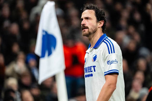 FC Copenhagen v Napoli, UEFA Champions League, Copenhagen, Denmark Copenhagen, Denmark. 20th, January 2026. Thomas Delaney of FC Copenhagen leaves the pitch with a red card during the UEFA Champions League match between FC Copenhagen and Napoli at Parken in Copenhagen. Denmark, Copenhagen  Copyright: xGonzalesxPhoto TobiasxJorgensenx