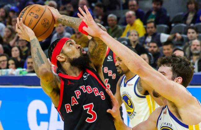 (260121) -- SAN FRANCISCO, Jan. 21, 2026 -- Toronto Raptors Brandon Ingram (L) shoots during the 2025-2026 NBA, Basketball Herren, USA regular season basketball game between Golden State Warriors and Toronto Raptors in San Francisco, the United States, Jan. 20, 2026. (Photo by Xinhua) (SP)U.S.-SAN FRANCISCO-BASKETBALL-NBA-WARRIORS VS RAPTORS ArthurxDong 