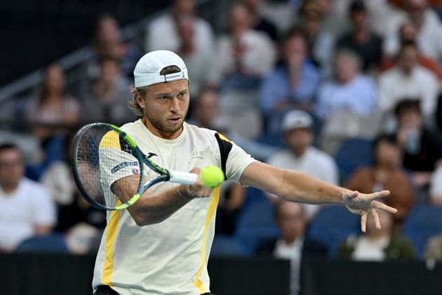 TENNIS AUSTRALIAN OPEN, Alexandre Muller of France in action during the Men™s 2nd round match against Alexander Zverev of Germany on day 4 of the 2026 Australian Open tennis tournament at Melbourne Park in Melbourne, Wednesday, January 21, 2026. ( NO ARCHIVING MELBOURNE VICTORIA AUSTRALIA  Copyright: xJAMESxROSSx 20260121128027463829