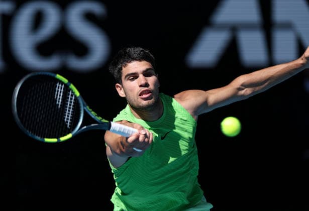 (260121) -- MELBOURNE, Jan. 21, 2026 -- Carlos Alcaraz of Spain hits a return during the men s singles 2nd round match against Yannick Hanfmann of Germany at the Australian Open tennis tournament in Melbourne, Australia, Jan. 21, 2026. ) (SP)AUSTRALIA-MELBOURNE-TENNIS-AUSTRALIAN OPEN-MEN S SINGLES-DAY 4 MaxPing 