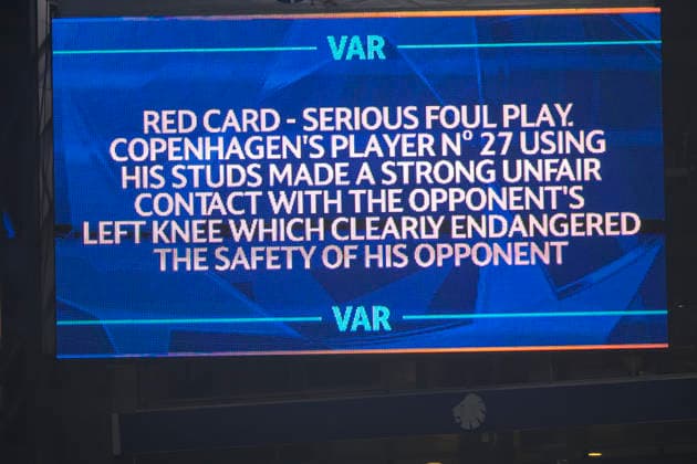 Champions League League Phase FC Kobenhavn vs Napoli 20 01 2026 VAR decision on the screen Red card to 27 FCK Thomas Delaney Champions League League League Phase FC Kobenhavn vs Napoli 20 01 2026 Kobenhavn, Denmark 20 January, 2026 UK Champions League League League Phase FC Copenhagen vs Napoli, Parken, Copenhagen, Denmark Kobenhavn Parken Denmark Copyright: xMichaelxBarrettxBoesenx