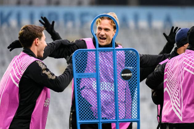 260121 Lasse Berg Johnsen and Erik Botheim during a UEFA Europa League training session with Malmö FF on January 21, 2026 in Malmö Photo Petter Arvidson BILDBYRAN kod PA PA1127 fotboll football soccer fotball uefa europa league europa league träning practice training malmö ff bbeng  Copyright: PETTERxARVIDSON BB260121PA019