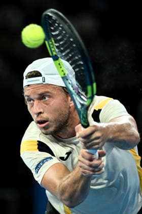 TENNIS AUSTRALIAN OPEN, Alexandre Muller of France in action during the Men™s 2nd round match against Alexander Zverev of Germany on day 4 of the 2026 Australian Open tennis tournament at Melbourne Park in Melbourne, Wednesday, January 21, 2026. ( NO ARCHIVING MELBOURNE VICTORIA AUSTRALIA  Copyright: xJOELxCARRETTx 20260121180115358668