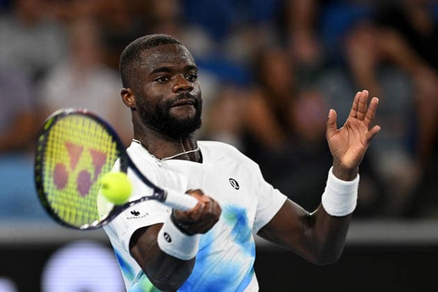 TENNIS AUSTRALIAN OPEN, Frances Tiafoe of the USA in action during the Men™s 2nd round match against Francisco Comesana of Argentina on day 4 of the 2026 Australian Open tennis tournament at Melbourne Park in Melbourne, Wednesday, January 21, 2026. ( NO ARCHIVING MELBOURNE VICTORIA AUSTRALIA  Copyright: xJOELxCARRETTx 20260121131537069342