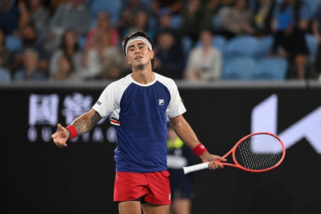 TENNIS AUSTRALIAN OPEN, Francisco Comesana of Argentina reacts during the Men™s 2nd round match against Frances Tiafoe of the USA on day 4 of the 2026 Australian Open tennis tournament at Melbourne Park in Melbourne, Wednesday, January 21, 2026. ( NO ARCHIVING MELBOURNE VICTORIA AUSTRALIA  Copyright: xJOELxCARRETTx 20260121131441814905