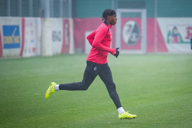 Soccer, Bundesliga, Men, Training SC Freiburg Europa Park Stadion, Sport, Europa Park Stadion, Junior Adamu SC Freiburg, 20 Freiburg Europa Park Stadion Baden Württemberg Germany Copyright: xFINLEYxMÖRCHx