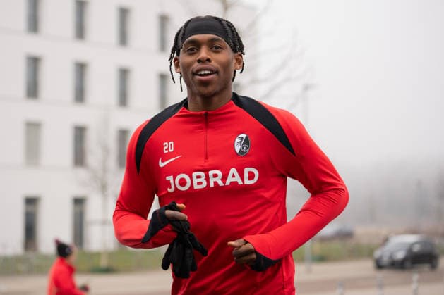 Soccer, Bundesliga, Men, Training SC Freiburg Europa Park Stadion, Sport, Europa Park Stadion, Junior Adamu SC Freiburg, 20 Freiburg Europa Park Stadion Baden Württemberg Germany Copyright: xFINLEYxMÖRCHx