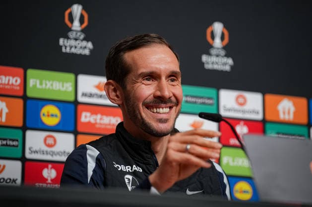 Soccer, Bundesliga, Men, Freiburg Europa Park Stadion, Sport, Europa Park Stadion, Press Conference, Europa League match, Maccabi Tel aviv, Julian Schuster SC Freiburg, Coach Freiburg Europa Park Stadion Baden Württemberg Germany Copyright: xFINLEYxMÖRCHx