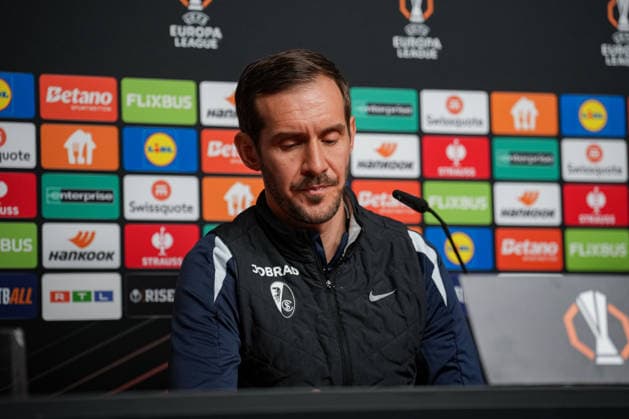 Soccer, Bundesliga, Men, Freiburg Europa Park Stadion, Sport, Europa Park Stadion, Press Conference, Europa League match, Maccabi Tel aviv, Julian Schuster SC Freiburg, Coach Freiburg Europa Park Stadion Baden Württemberg Germany Copyright: xFINLEYxMÖRCHx