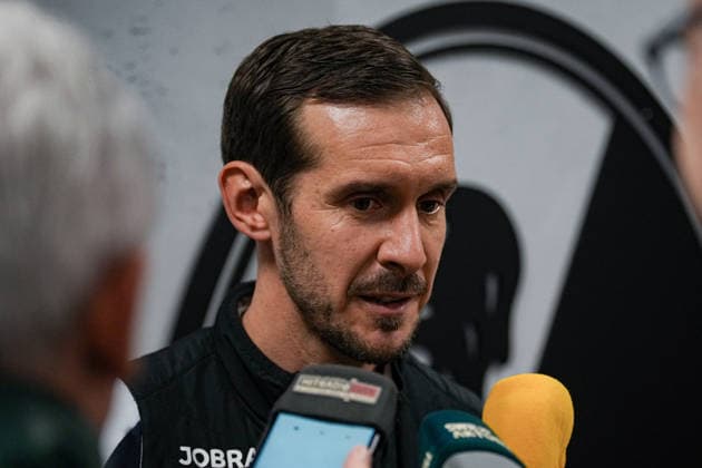 Soccer, Bundesliga, Men, Freiburg Europa Park Stadion, Sport, Europa Park Stadion, Press Conference, Europa League match, Maccabi Tel aviv, Julian Schuster SC Freiburg, Coach Freiburg Europa Park Stadion Baden Württemberg Germany Copyright: xFINLEYxMÖRCHx