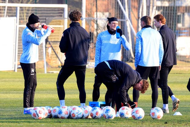 DEU, DFL, 2 FBL Hertha BSC, Training, 21 01 2026, Sportforum, Berlin, DEU, DFL, 2 FBL Hertha BSC, Training, im Bild Hertha Spielerkreis, Fabian Reese Hertha BSC Berlin 11 DFL regulations prohibit any use of Photographs as image sequences and or quasi video nordphotoxGmbHx xEngler nph00076