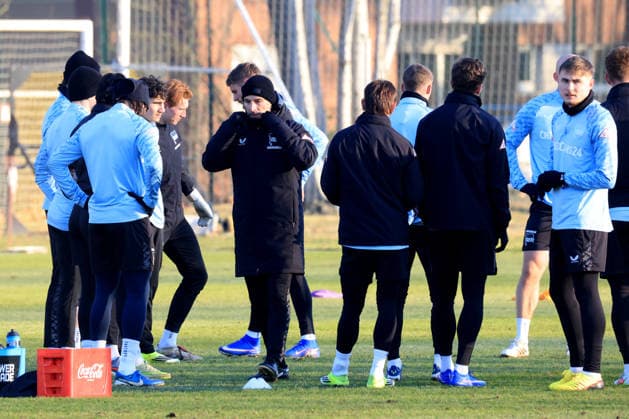 DEU, DFL, 2 FBL Hertha BSC, Training, 21 01 2026, Sportforum, Berlin, DEU, DFL, 2 FBL Hertha BSC, Training, im Bild Cheftrainer Stefan Leitl Hertha BSC Berlin , Hertha Spielerkreis DFL regulations prohibit any use of Photographs as image sequences and or quasi video nordphotoxGmbHx xEngler nph00076