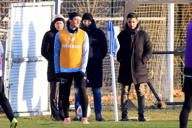 DEU, DFL, 2 FBL Hertha BSC, Training, 21 01 2026, Sportforum, Berlin, DEU, DFL, 2 FBL Hertha BSC, Training, im Bild Fabian Reese Hertha BSC Berlin 11 , Dr Peter Goerlich Geschaeftsfuehrung, Benjamin Weber Sportdirektor, Hertha BSC Berlin , Leiter Teammanagement Sami Allagui Hertha BSC DFL regulations prohibit any use of Photographs as image sequences and or quasi video nordphotoxGmbHx xEngler nph00076