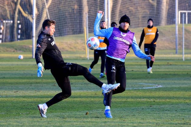 DEU, DFL, 2 FBL Hertha BSC, Training, 21 01 2026, Sportforum, Berlin, DEU, DFL, 2 FBL Hertha BSC, Training, im Bild Tjark Ernst Hertha BSC Berlin 1 , Pascal Klemens Hertha BSC Berlin 41 DFL regulations prohibit any use of Photographs as image sequences and or quasi video nordphotoxGmbHx xEngler nph00076