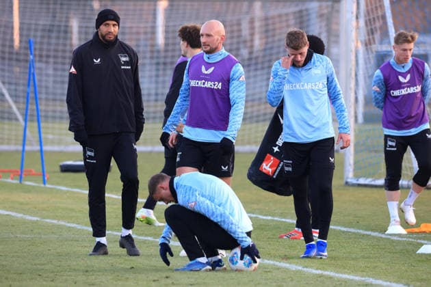 DEU, DFL, 2 FBL Hertha BSC, Training, 21 01 2026, Sportforum, Berlin, DEU, DFL, 2 FBL Hertha BSC, Training, im Bild Hertha Spielerkreis, John Anthony Brooks Hertha BSC Berlin 25 , Toni Leistner Hertha BSC Berlin 37 , Marton Dardai Hertha BSC Berlin 31 , Michael Cuisance Hertha BSC Berlin 10 DFL regulations prohibit any use of Photographs as image sequences and or quasi video nordphotoxGmbHx xEngler nph00076
