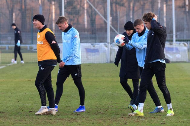 DEU, DFL, 2 FBL Hertha BSC, Training, 21 01 2026, Sportforum, Berlin, DEU, DFL, 2 FBL Hertha BSC, Training, in the picture Head Coach Stefan Leitl Hertha BSC Berlin , Paul Seguin Hertha BSC Berlin 30 , Marton Dardai Hertha BSC Berlin 31 , Michael Cuisance Hertha BSC Berlin 10 , Pascal Klemens Hertha BSC Berlin 41 DFL regulations prohibit any use of Photographs as image sequences and or quasi video nordphotoxGmbHx xEngler nph00076