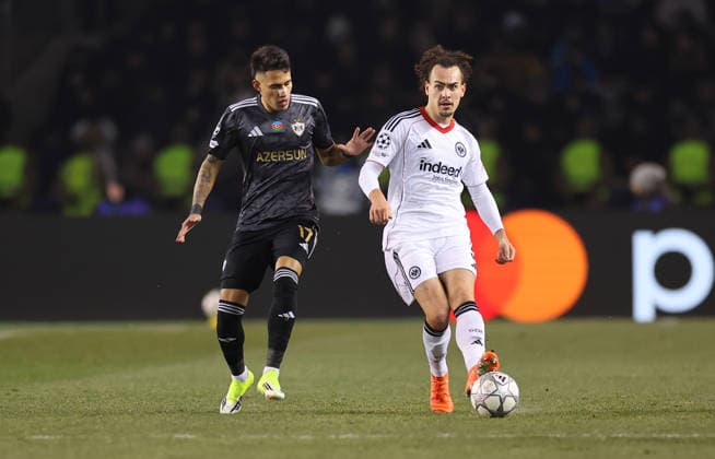 21 01 2026, Football UEFA Champions League, Qarabag Agdam FK Eintracht Frankfurt, v l , Camilo Duran Qarabag Agdam FK , Arthur Theate Eintracht Frankfurt DFL DFB REGULATIONS PROHIBIT ANY USE OF PHOTOGRAPHS AS IMAGE SEQUENCES AND OR QUASI VIDEO xdcx Copyright: HMBxMedia Claus
