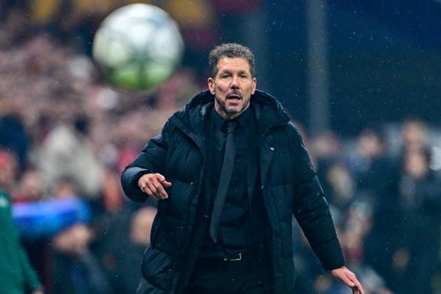 Galatasaray v Atletico Madrid - UEFA Champions League ISTANBUL, TURKIYE - JANUARY 21: Head Coach Diego Simeone of Atletico Madrid gives tactics to his players during the UEFA Champions League week 7 football match between Galatasaray and Atletico Madrid at RAMS Park in Istanbul, Turkiye on January 21, 2026. Serhat Cagdas Anadolu Istanbul Turkey. Editorial use only. Please get in touch for any other usage.  Copyright: x2026xAnadoluxSerhatxCagdasx