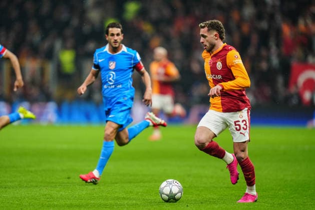 Galatasaray v Atletico Madrid - UEFA Champions League ISTANBUL, TURKIYE - JANUARY 21: Galatasaray s Baris Alper Yilmaz (C) and Atletico Madrid s Koke (L) in action during the UEFA Champions League match between Galatasaray and Atletico Madrid at RAMS Park in Istanbul, Turkiye, on January 21, 2026. Hakan Akgün Anadolu Istanbul Turkey. Editorial use only. Please get in touch for any other usage.  Copyright: x2026xAnadoluxHakanxAkgünx