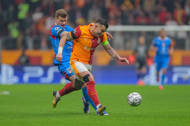 2026-01-21 Galatasaray SK v Atletico de Madrid - UEFA Champions League 2025 26 League Phase MD7 ISTANBUL, TURKEY - JANUARY 21: Abdulkerim Bardakci of Galatasaray SK, Alexander Sorloth of Atletico de Madrid during the UEFA Champions League 2025 26 League Phase MD7 match between Galatasaray SK and Atletico de Madrid at Rams Park Stadium on January 21, 2026 in Istanbul, Turkey. (Photo by BSR Agency) Istanbul Turkey Content not available for redistribution in The Netherlands directly or indirectly through any third parties. Copyright: xBSRxAgencyx