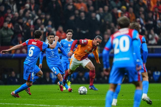 Galatasaray v Atletico Madrid - UEFA Champions League ISTANBUL, TURKIYE - JANUARY 21: Galatasaray s Leroy Sane (R 3) and Atletico Madrid s Koke (L) in action during the UEFA Champions League match between Galatasaray and Atletico Madrid at RAMS Park in Istanbul, Turkiye, on January 21, 2026. Hakan Akgun Anadolu Istanbul Turkey. Editorial use only. Please get in touch for any other usage.  Copyright: x2026xAnadoluxHakanxAkgunx