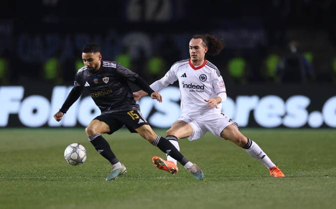 21 01 2026, Football UEFA Champions League, Qarabag Agdam FK Eintracht Frankfurt, v l , Leandro Andrade Qarabag Agdam FK , Arthur Theate Eintracht Frankfurt DFL DFB REGULATIONS PROHIBIT ANY USE OF PHOTOGRAPHS AS IMAGE SEQUENCES AND OR QUASI VIDEO xdcx Copyright: HMBxMedia Claus