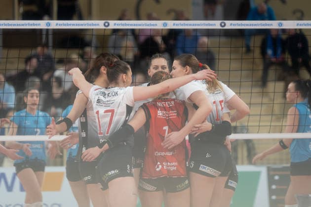 21 01 2026, xhfmx, Volleyball Volleyball Bundesliga VBL, VC Wiesbaden Dresdner SC Teamkreis Dresdner SC DFL DFB REGULATIONS PROHIBIT ANY USE OF PHOTOGRAPHS as IMAGE SEQUENCES and or QUASI VIDEO Wiesbaden