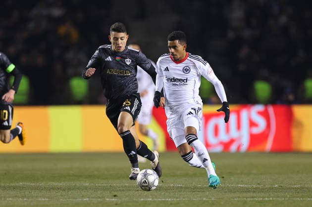 21 01 2026, Football UEFA Champions League, Qarabag Agdam FK Eintracht Frankfurt, v l , Pedro Bicalho Qarabag Agdam FK , Ansgar Knauff Eintracht Frankfurt DFL DFB REGULATIONS PROHIBIT ANY USE OF PHOTOGRAPHS AS IMAGE SEQUENCES AND OR QUASI VIDEO xdcx Copyright: HMBxMedia Claus