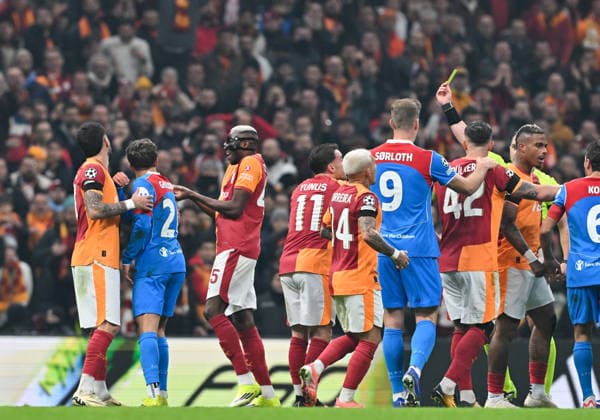 Galatasaray v Atletico Madrid - UEFA Champions League ISTANBUL, TURKIYE - JANUARY 21: Players argue with each other during the UEFA Champions League week 7 football match between Galatasaray and Atletico Madrid at RAMS Park in Istanbul, Turkiye on January 21, 2026. Elif Ozturk Anadolu Istanbul Turkey. Editorial use only. Please get in touch for any other usage.  Copyright: x2026xAnadoluxElifxOzturkx