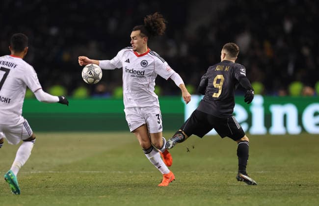 21 01 2026, Football UEFA Champions League, Qarabag Agdam FK Eintracht Frankfurt, v l , Arthur Theate Eintracht Frankfurt , Joni Montiel Qarabag Agdam FK DFL DFB REGULATIONS PROHIBIT ANY USE OF PHOTOGRAPHS AS IMAGE SEQUENCES AND OR QUASI VIDEO xdcx Copyright: HMBxMedia Claus