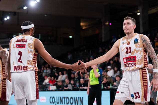 Chris Horton Umana Reyer Venice, 2 and Kyle Wiltjer Umana Reyer Venice, 33 , GER, Veolia Towers Hamburg vs Umana Reyer Venice, Basketball, EuroCup, Matchday 15, Season 2025 2026, 21 01 2026 GER, Veolia Towers Hamburg vs Umana Reyer Venice, Basketball, EuroCup, Matchday 15, Season 2025 2026, 21 01 2026 Hamburg Copyright: xEibner-Pressefoto MaxxVincenx EP_MVN
