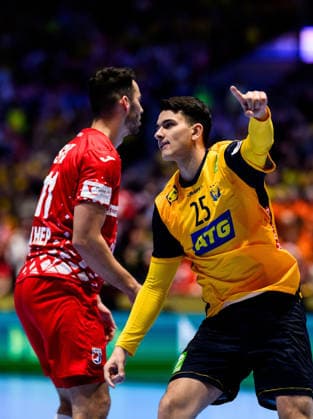 260121 Nikola Roganovic of Sweden celebrates during the EHF European Handball Championship preliminary round match between Sweden and Croatia on January 21, 2026 in Malmö Photo Petter Arvidson BILDBYRAN kod PA PA1130 handball handball handball handballs em 2026 sverige sweden croatia kroatien ehf european handball championship sverige bbeng grappa33 jubel sverige sweden celebrates  Copyright: PETTERxARVIDSON BB260121PA150