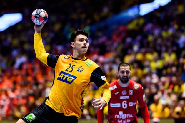 260121 Nikola Roganovic of Sweden during the EHF European Handball Championship preliminary round match between Sweden and Croatia on January 21, 2026 in Malmö Photo Petter Arvidson BILDBYRAN kod PA PA1130 handball handball handballs em 2026 sverige sweden croatia kroatien ehf european handball championship sverige bbeng grappa33 sverige sweden  Copyright: PETTERxARVIDSON BB260121PA152