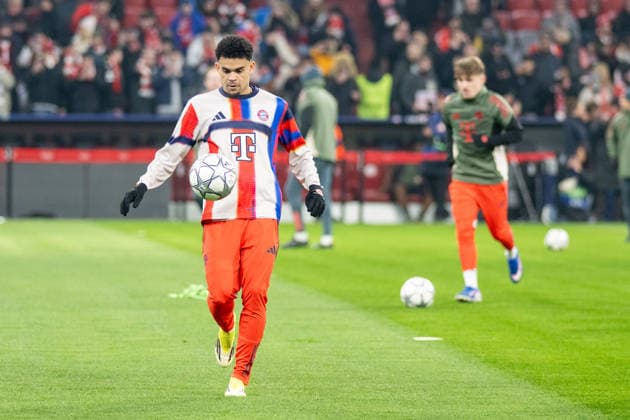 Luis Diaz 14 FC Bayern Muenchen juggles with the ball, FC Bayern Muenchen vs Royale Union Saint Gilloise, Football, UEFA Champions League, 7 Matchday, 21 01 2026 DFB regulations prohibit any use of photographs as image sequences and or quasi video Muenchen Bayern Germany Copyright: xkolbert-press UlrichxGamelx