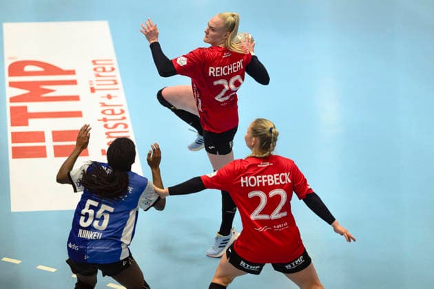 Johanna, Reichert Rueckraum, Thueringer HC, 29 , Rikke, Hoffbeck Aussen, Thueringer HC, 22 , Farrell Njinkeu Rechtsaussen, HSG Blomberg Lippe, 55 GER, Thueringen, Thueringer HC vs HSG Blomberg Lippe, Alsco Handball Bundesliga Frauen, 1 Handballbundesliga Frauen, Handball, Matchday 14, Season 2025 2026, 21 01 2026 GER, Thuringia, Thueringer HC vs HSG Blomberg Lippe, Alsco Handball Bundesliga Frauen, 1 Handballbundesliga Frauen, Handball, Matchday 14, Season 2025 2026, 21 01 2026 Bad Langensalza Copyright: xEibner-Pressefoto MartinxHerbstx EP_MHT