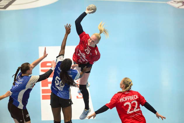 Johanna, Reichert Rueckraum, Thueringer HC, 29 , Rikke, Hoffbeck Aussen, Thueringer HC, 22 , Diana Doegg, Magnusdottir Rueckraum Rechts, HSG Blomberg Lippe, 7 , Farrell Njinkeu Rechtsaussen, HSG Blomberg Lippe, 55 GER, Thueringen, Thueringer HC vs HSG Blomberg Lippe, Alsco Handball Bundesliga Frauen, 1 Handballbundesliga Frauen, Handball, 14 Matchday, Season 2025 2026, 21 01 2026 GER, Thuringia, Thueringer HC vs HSG Blomberg Lippe, Alsco Handball Bundesliga Frauen, 1 Handballbundesliga Frauen, Handball, 14 Matchday, Season 2025 2026, 21 01 2026 Bad Langensalza Copyright: xEibner-Pressefoto MartinxHerbstx EP_MHT