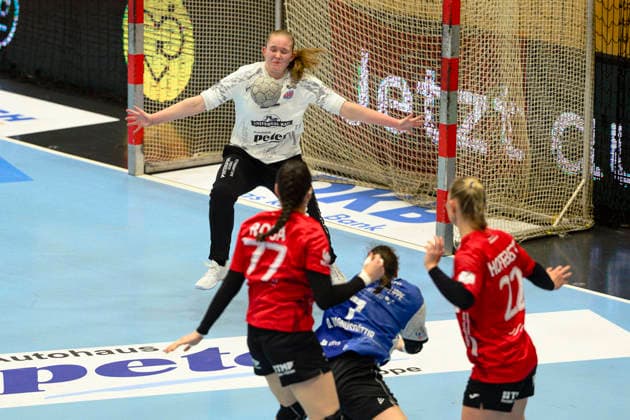 Laura, Kuske TW, Thueringer HC, 11 , Kelly Rosa Thueringer HC, 77 , Rikke, Hoffbeck Aussen, Thueringer HC, 22 , Diana Doegg, Magnusdottir Rueckraum Rechts, HSG Blomberg Lippe, 7 GER, Thueringen, Thueringer HC vs HSG Blomberg Lippe, Alsco Handball Bundesliga Frauen, 1 Handball Bundesliga Women, Handball, Matchday 14, Season 2025 2026, 21 01 2026 GER, Thuringia, Thueringer HC vs HSG Blomberg Lippe, Alsco Handball Bundesliga Women, 1 Handball Bundesliga Women, Handball, Matchday 14, Season 2025 2026, 21 01 2026 Bad Langensalza Copyright: xEibner-Pressefoto MartinxHerbstx EP_MHT