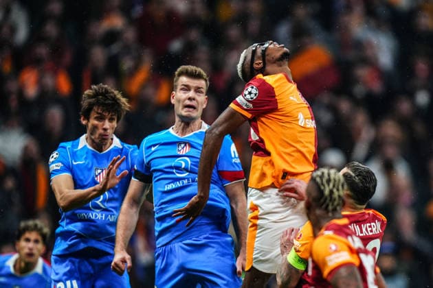 Galatasaray v Atletico Madrid - UEFA Champions League ISTANBUL, TURKIYE - JANUARY 21: Victor Osimhen (R) of Galatasaray in action against Alexander Sorloth of Atletico Madrid during UEFA Champions League week 7 football match between Galatasaray and Atletico Madrid at RAMS Park in Istanbul, Turkiye on January 21, 2026. Hakan Akgun Anadolu Istanbul Turkey. Editorial use only. Please get in touch for any other usage.  Copyright: x2026xAnadoluxHakanxAkgunx