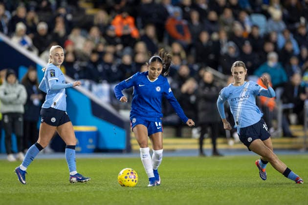 Manchester City v Chelsea - Subway Women s League Cup Semi Final Alyssa Thompson 12 of Chelsea Women F.C. is in action during the FA Women s League Cup match between Manchester City and Chelsea at the Joie Stadium in Manchester, England, on January 21, 2026. Manchester United Kingdom  Copyright: xMIxNewsx originalFilename:fletcher-manchest260121_np2Z0.jpg